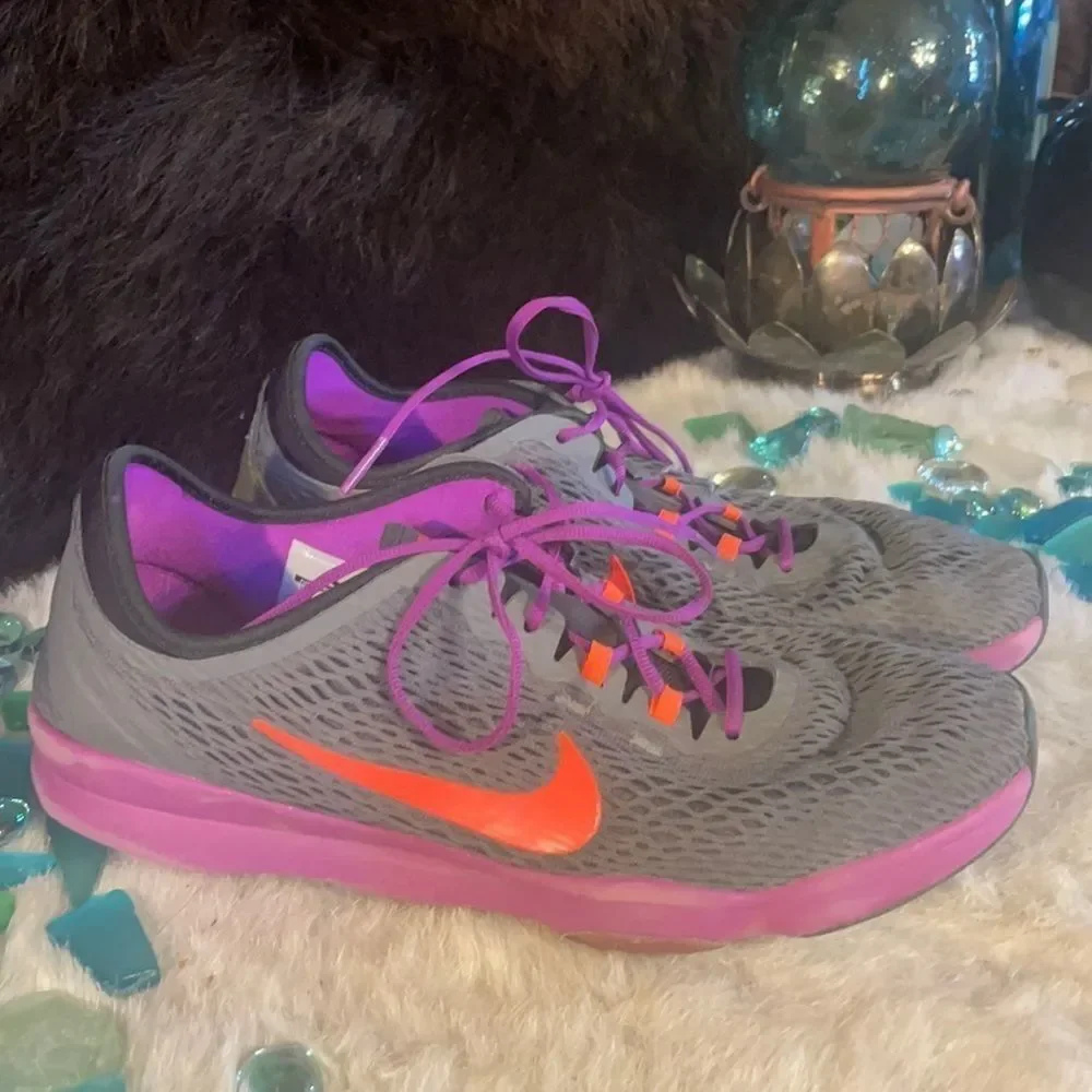 Nike shoes 8.5 (4429)